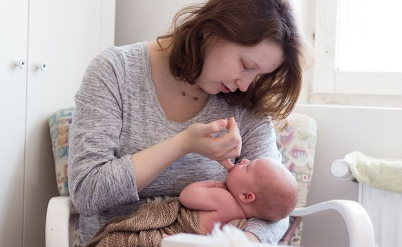 坐月子期间喂母乳会导致产妇休息不好