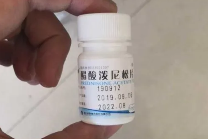 强的松是一种激素药