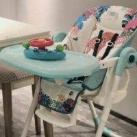 1岁宝宝吃饭用的餐椅买实木的好还是塑料的好？