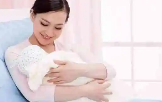 睡眠不足会减少乳汁分泌量